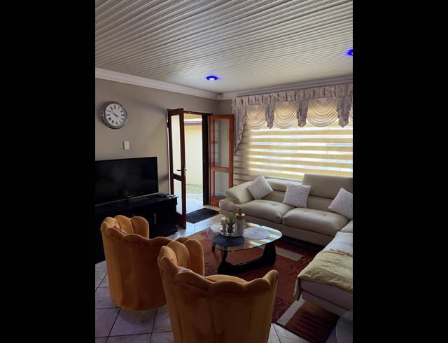 4 BEDROOM CLUSTER FOR SALE IN LIEFDE EN VREDE